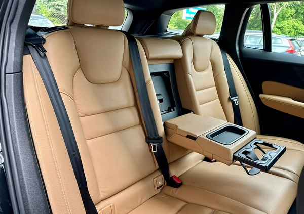 Volvo V60 cena 99900 przebieg: 159550, rok produkcji 2018 z Człuchów małe 631